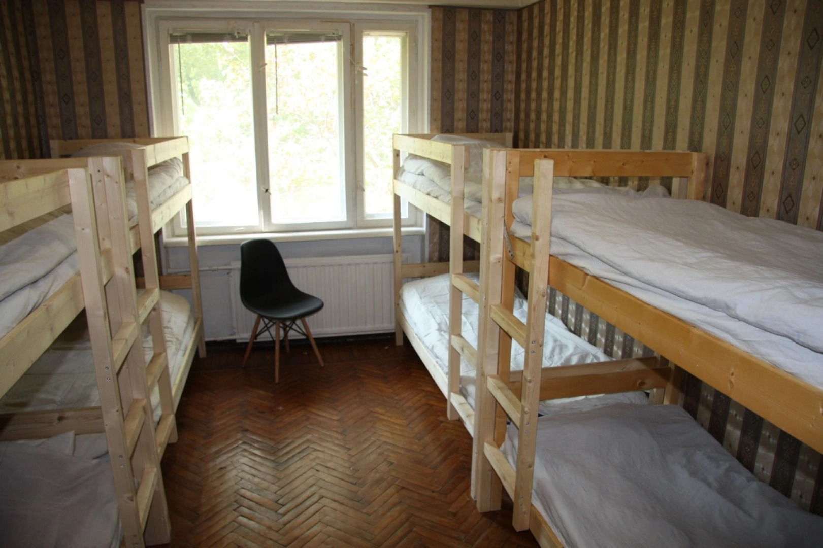 Жилые помещения на Есенина