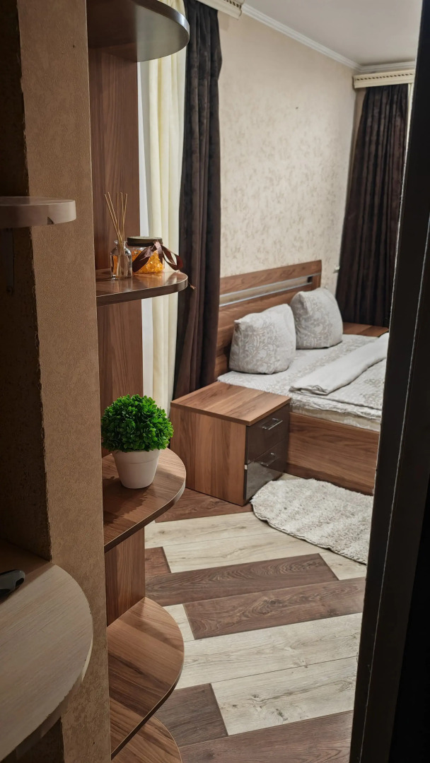 Квартира Двухкомнатная Около Мегагринна