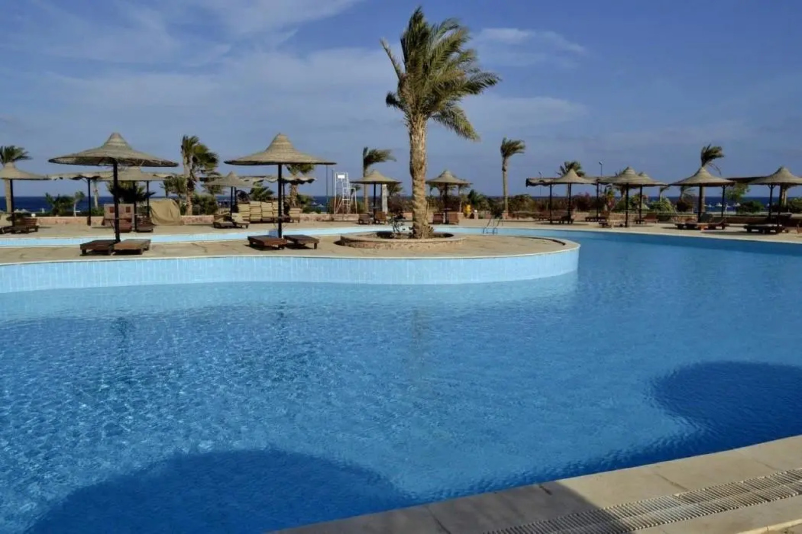 Курортный отель Bliss Nada Beach Resort