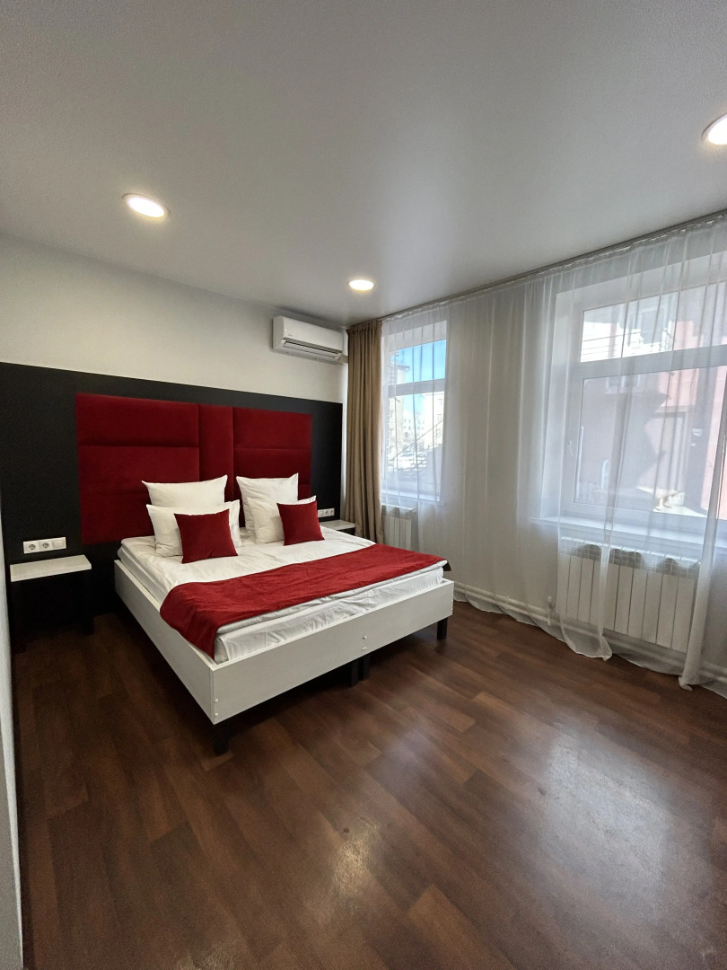 Отель RedFox в центре