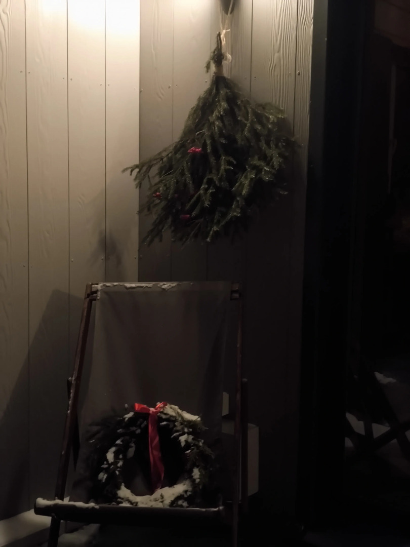 Частный дом Чёрный домик у озера Отрадное