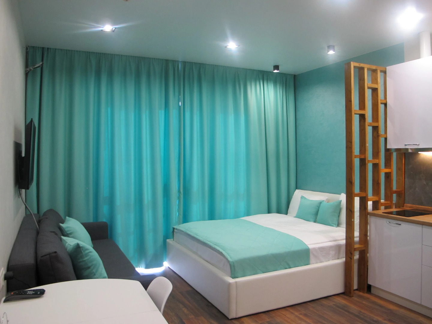 Апартаменты Воскресенская 14/1