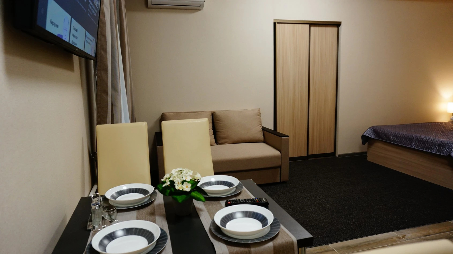 Апартаменты на Краснорядской 21