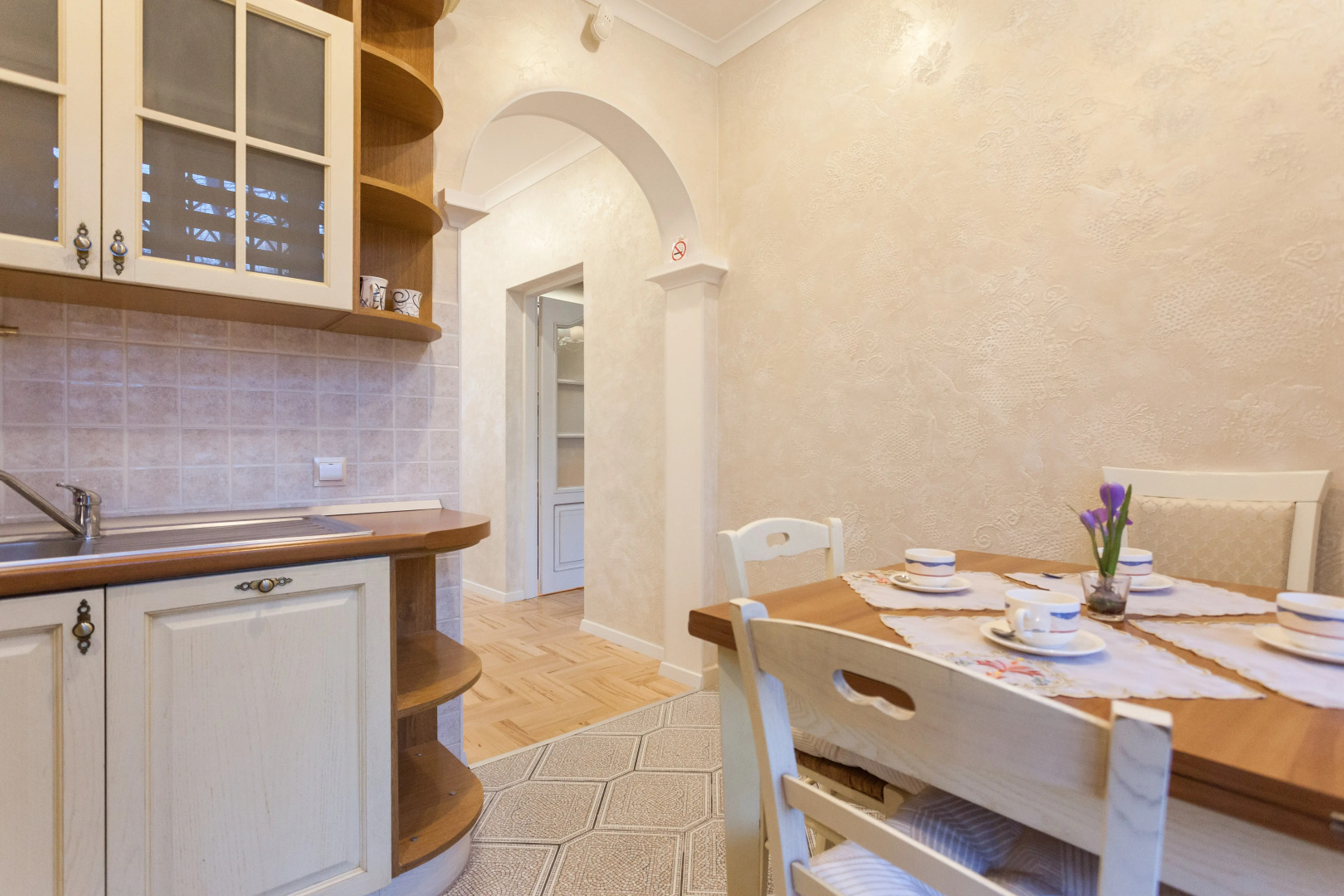 Апартаменты двухкомнатные экстра-люкс в центре