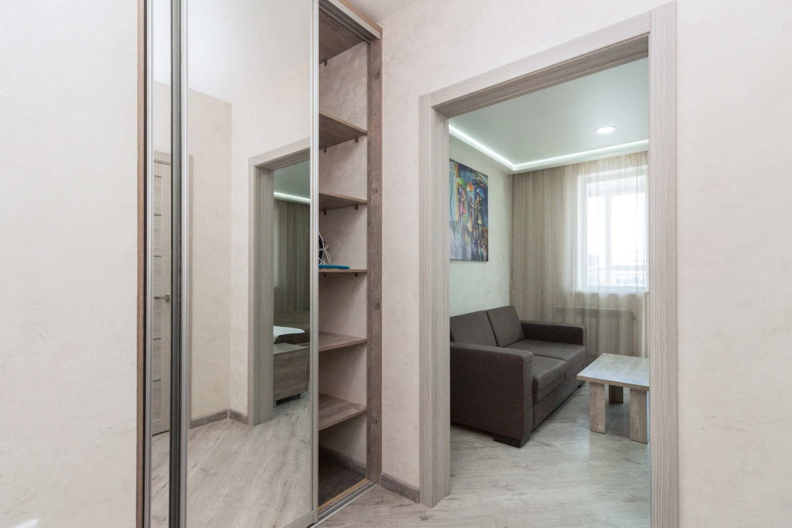 Однокомнатная квартира около жд вокзала на улице Ленина 81