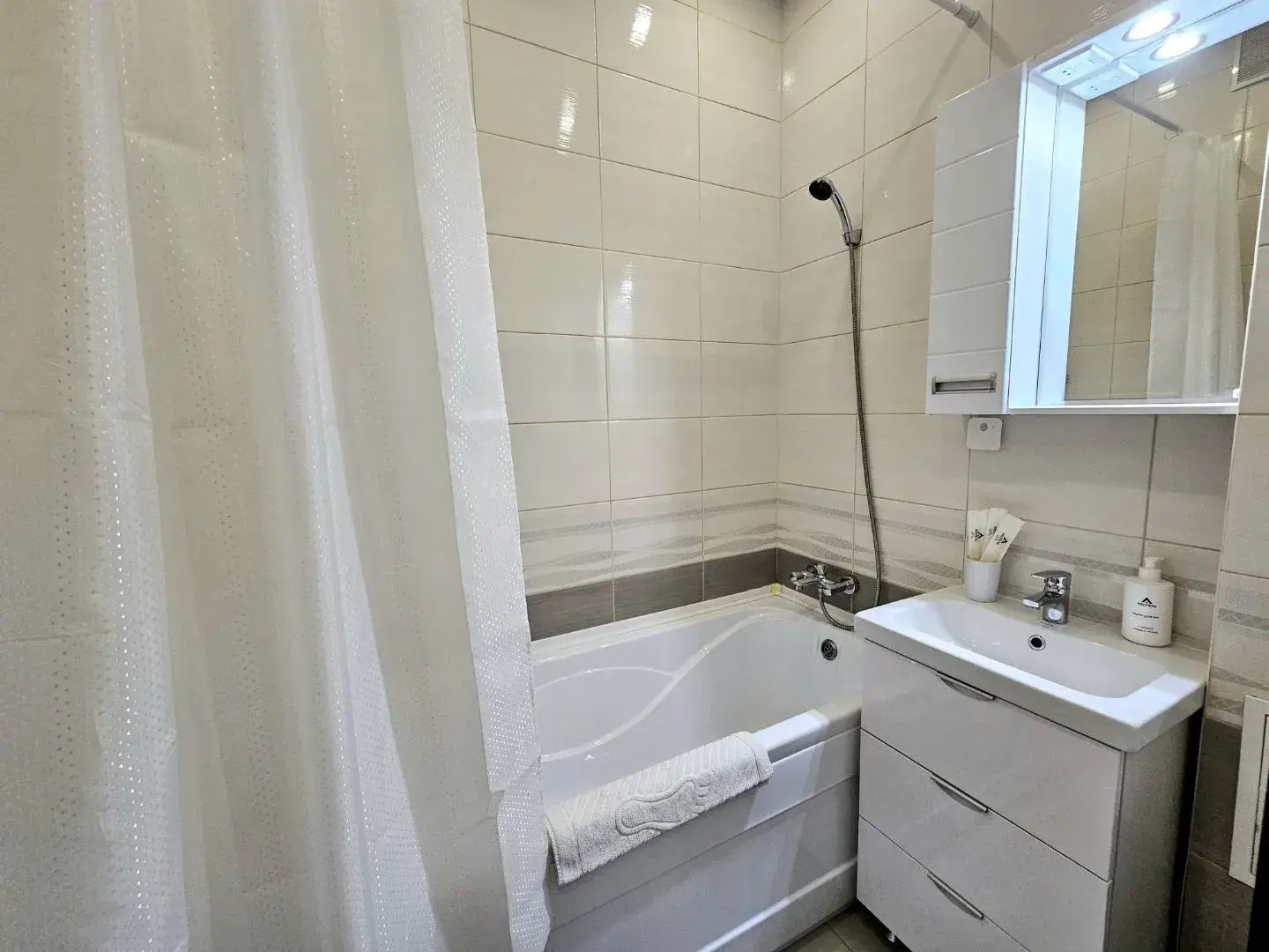 Квартира Неотель двушка рядом с Театром кукол