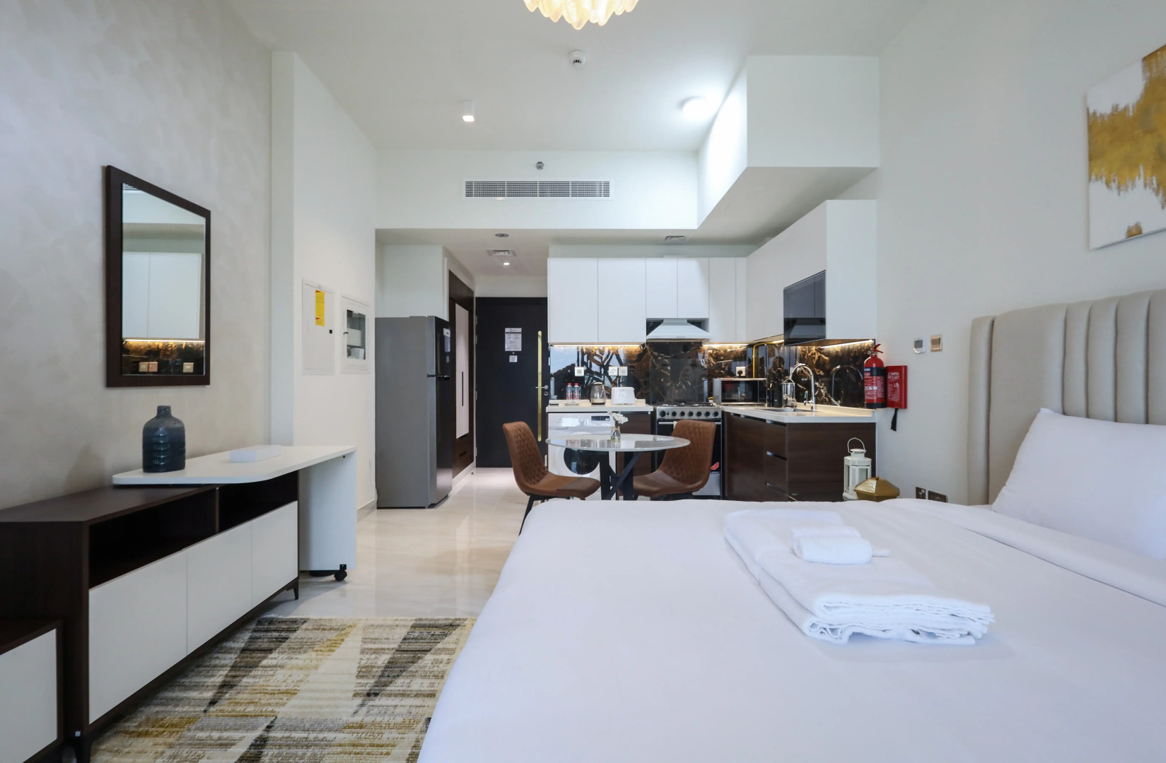 Apartments Elite Lux Holiday Homes - Jewelz Residences Studio in Arjan