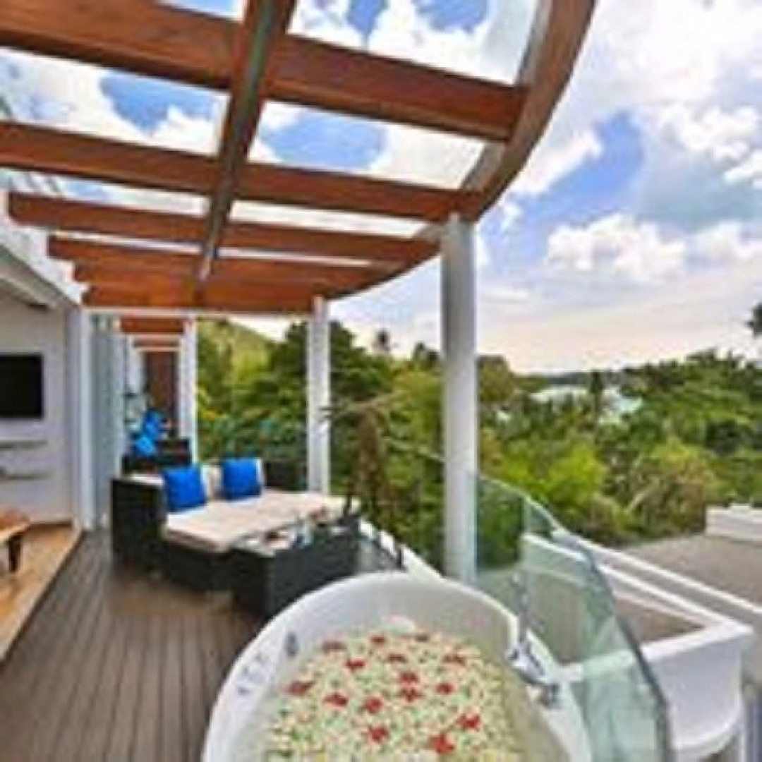 Отель The Privilege Ezra Beach Club