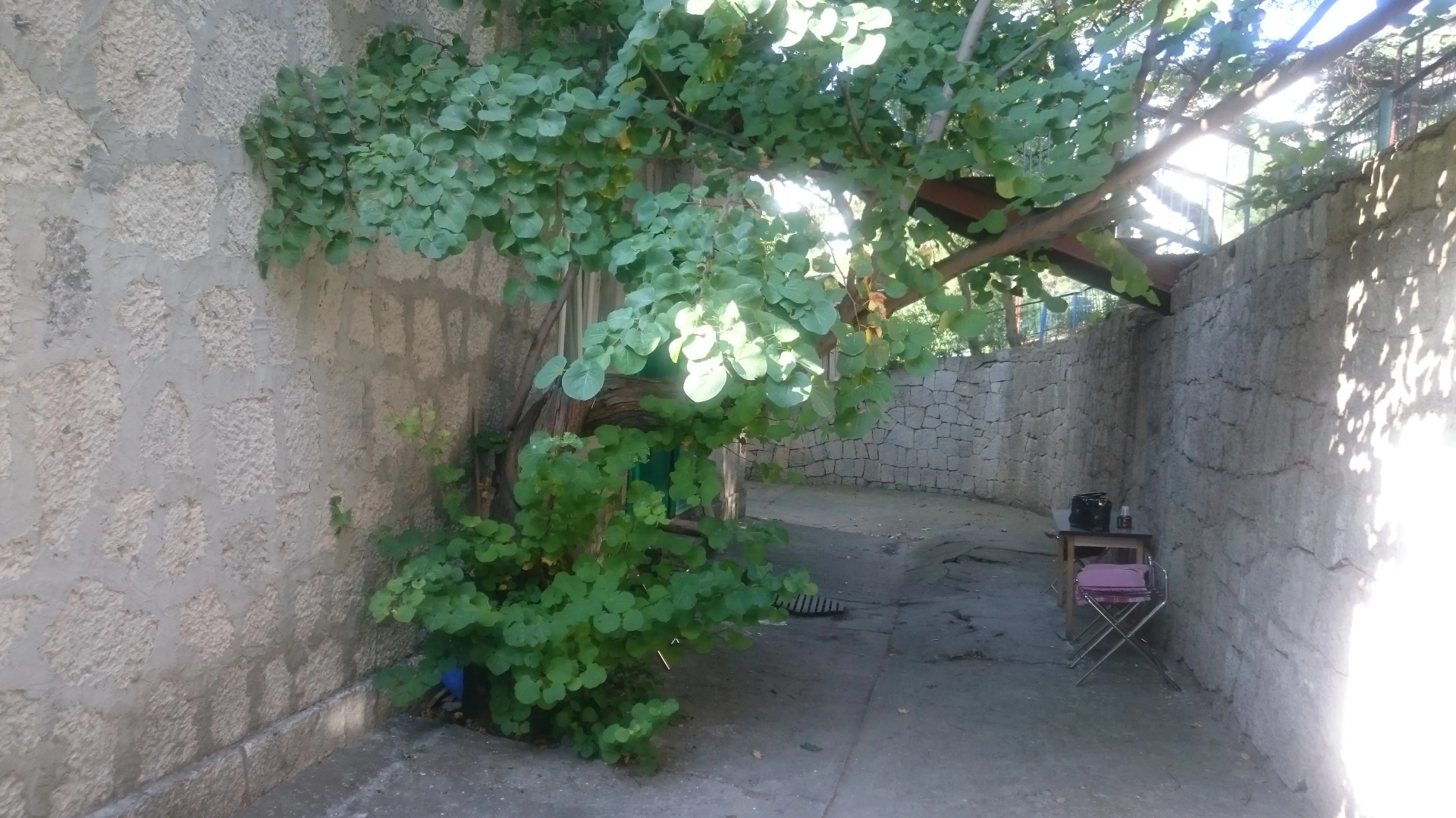 Na Pereulke Sverdlova Hostel