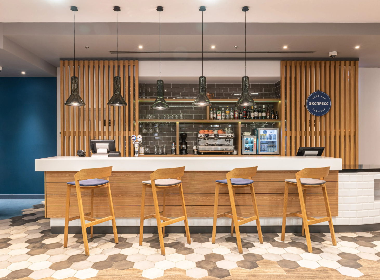Отель Cosmos Smart Moscow Dubininskaya Hotel