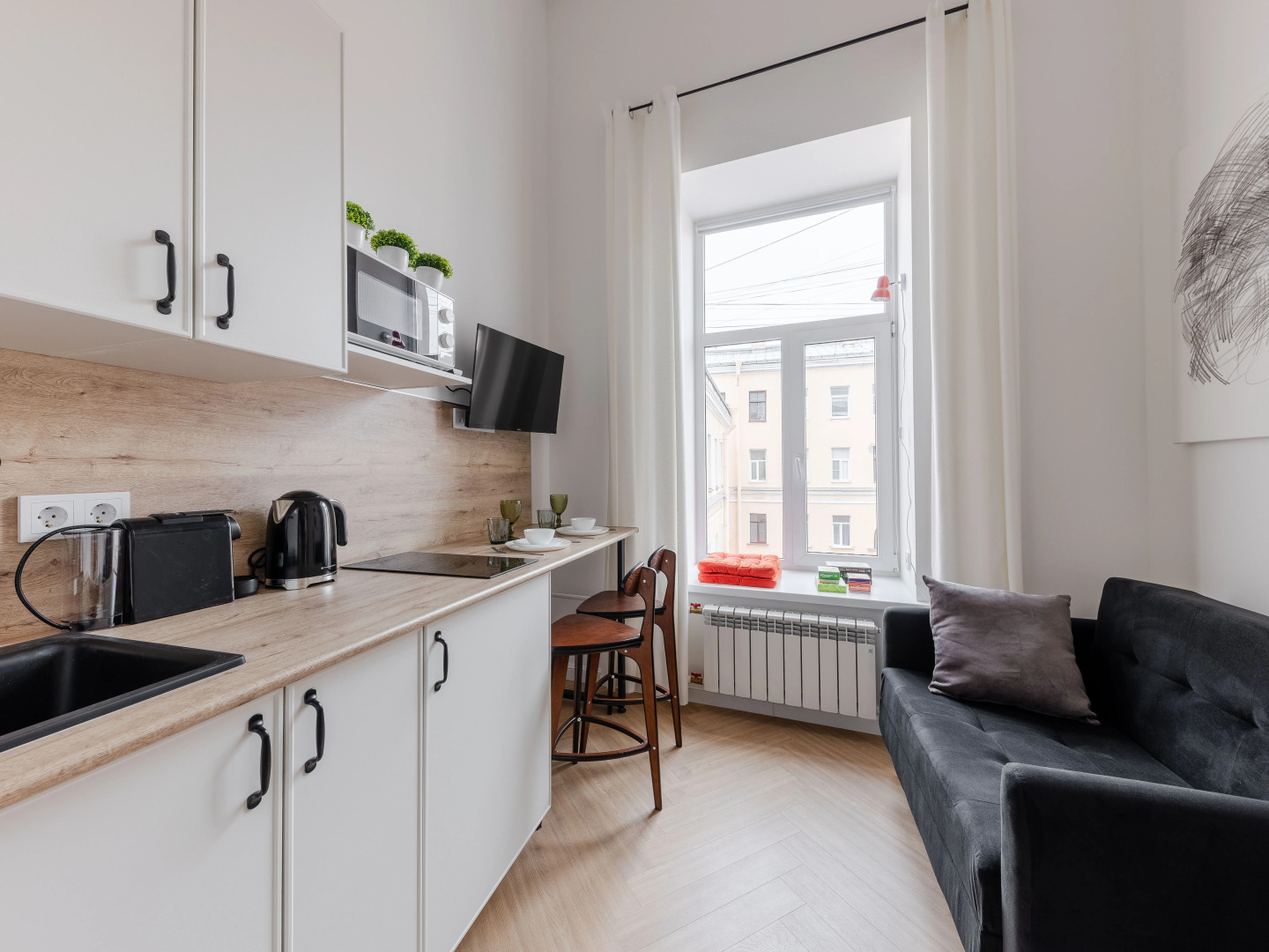 Квартира Светлая студия на Петроградской стороне