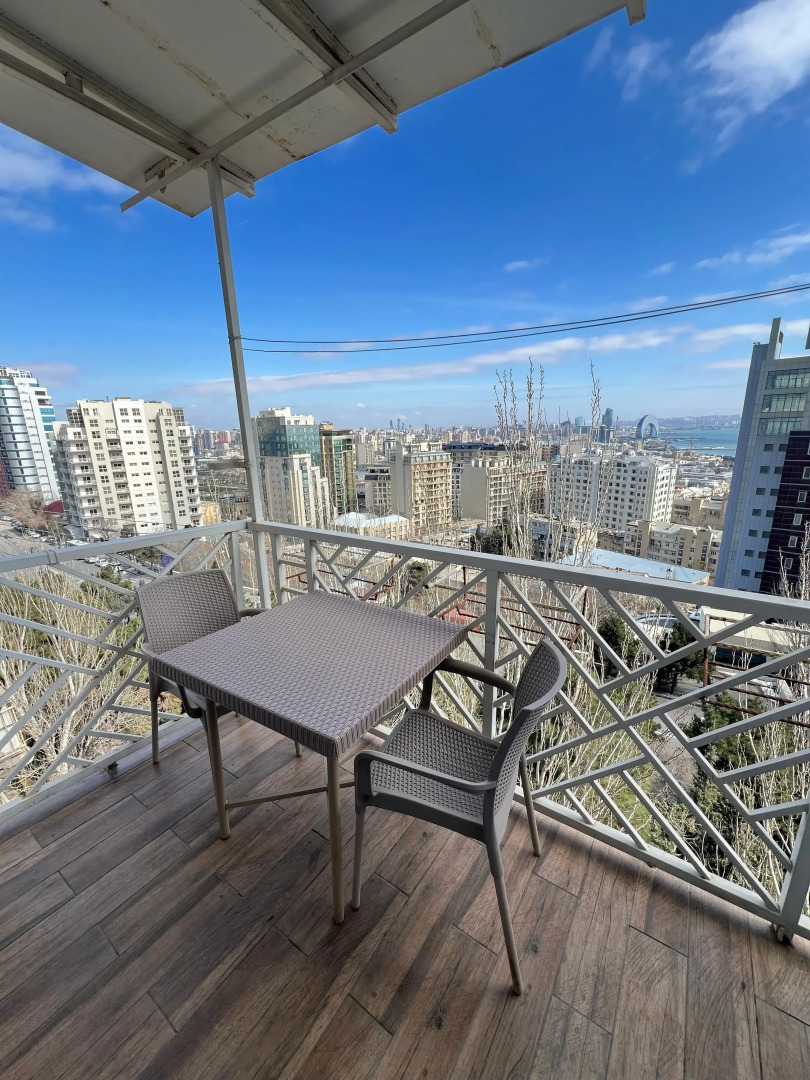 Апартаменты Двухспальные с Гостиной Комнатой в Центре Города