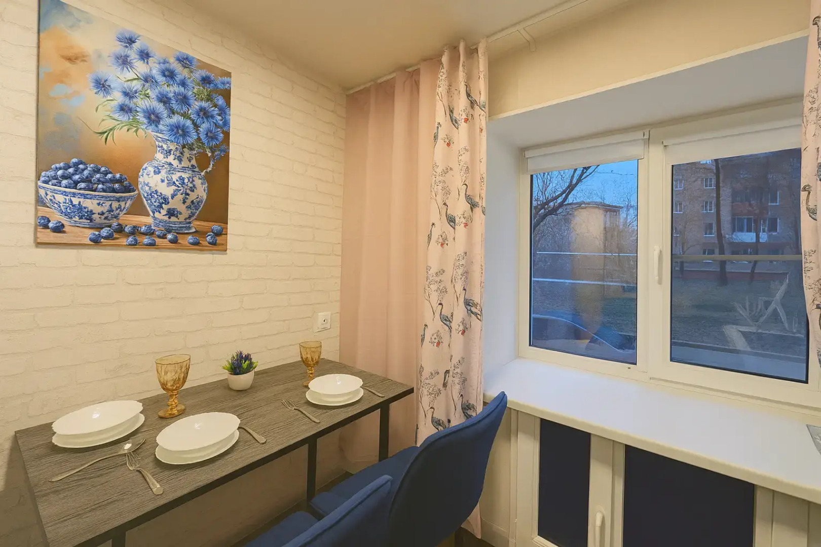 Квартира 2-х комнатная Около Метро Ленинская