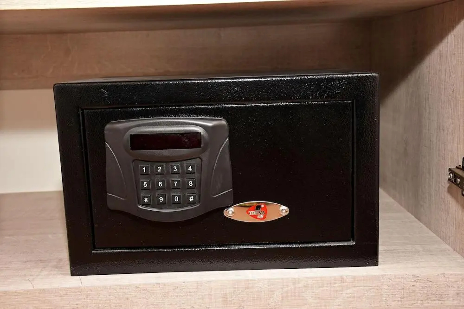 Отель Linda Port Hotel