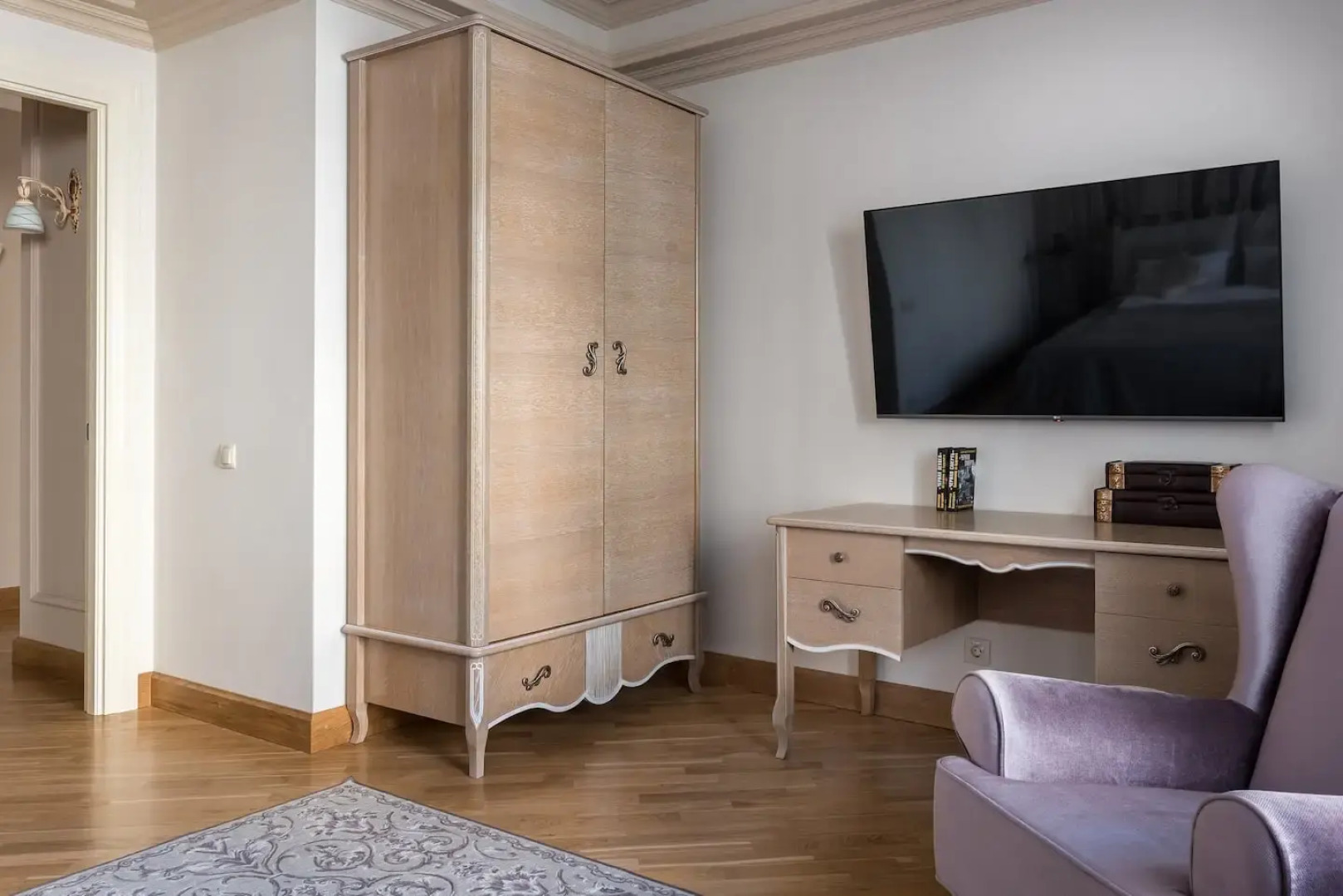 Апартаменты LetYourFlat "Hermitage Residence"