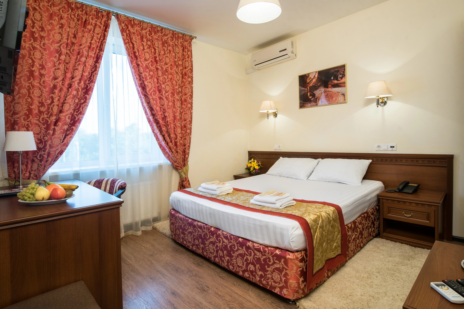 Отель Атлас