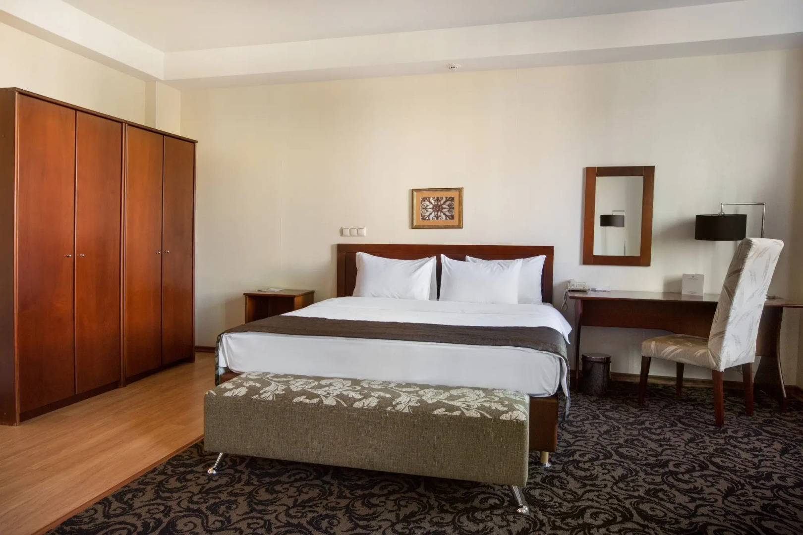 Бенефит Плаза Конгресс Отель