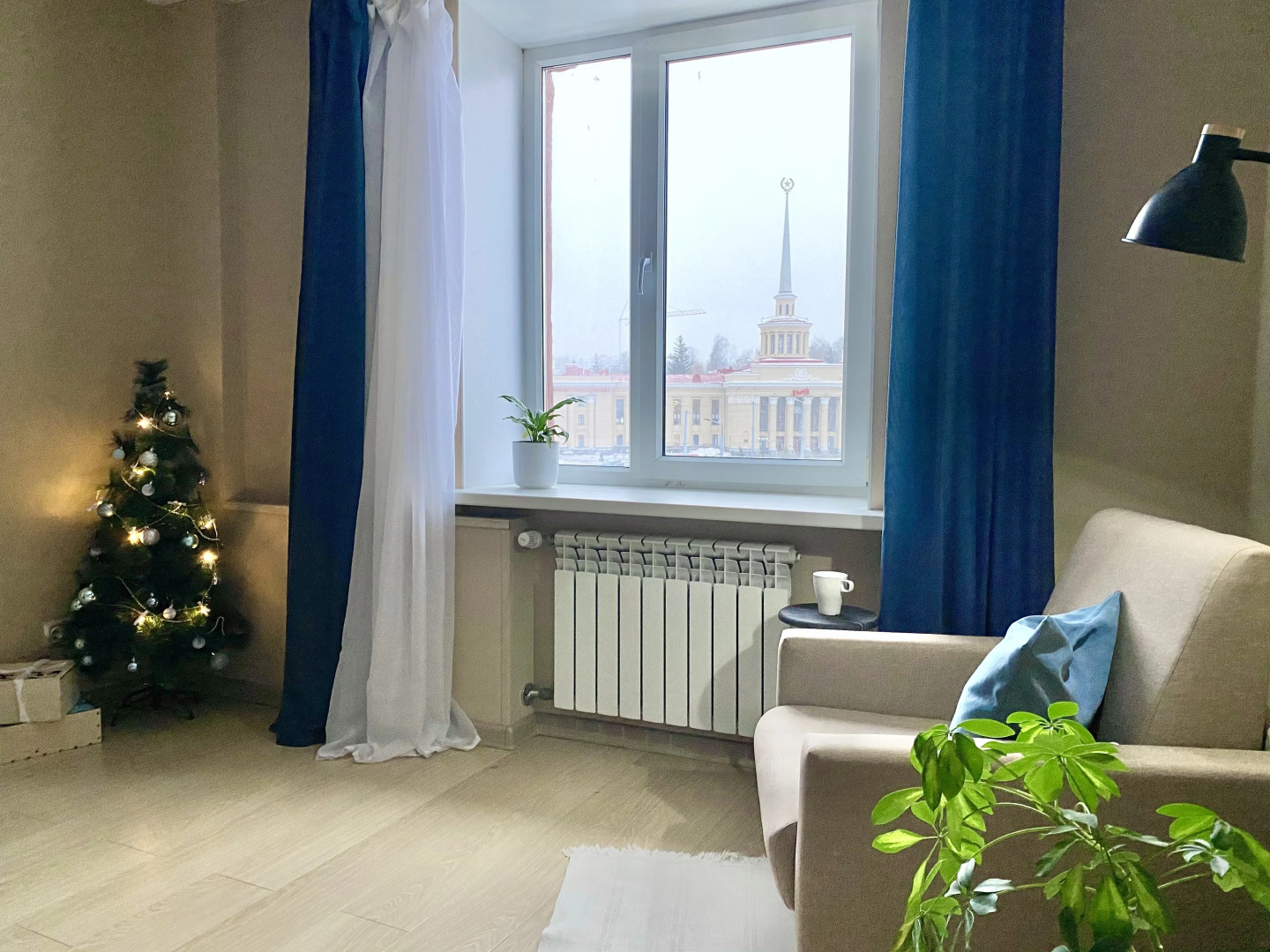 Апартаменты двухкомнатные с Видом на Привокзальную Площадь Hygge Karelia