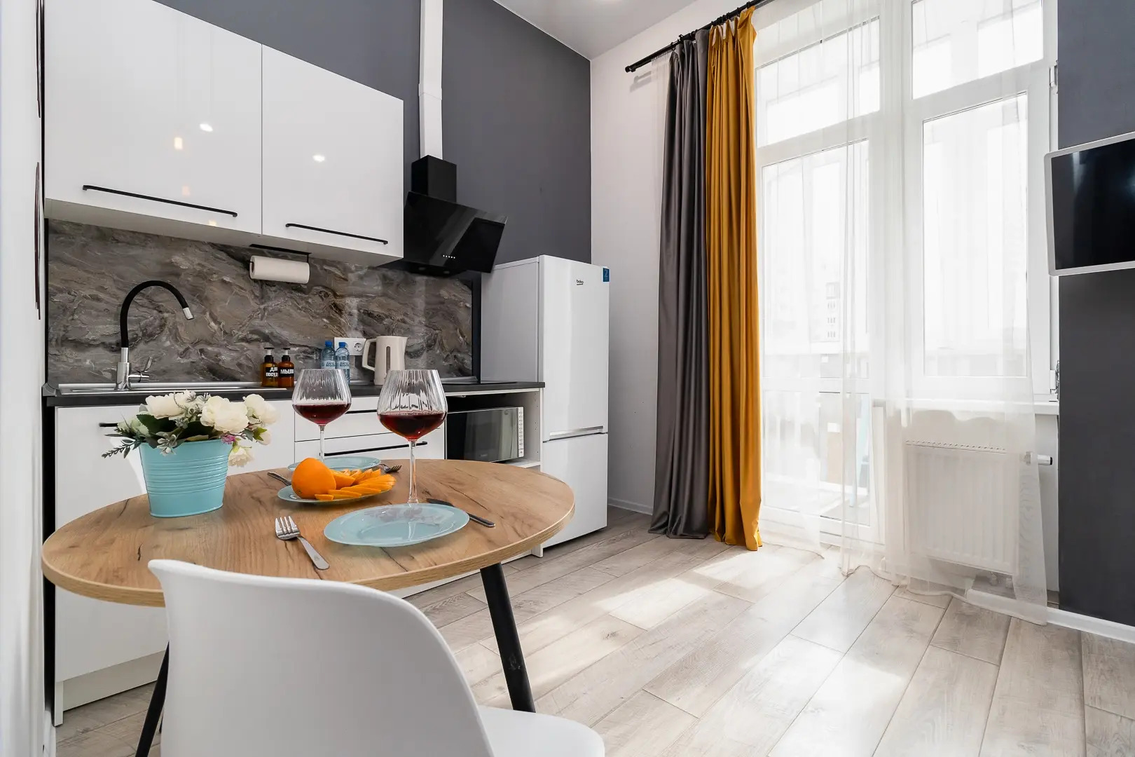 Апартаменты LYME на Конгрессной ВКК Экспоград Юг