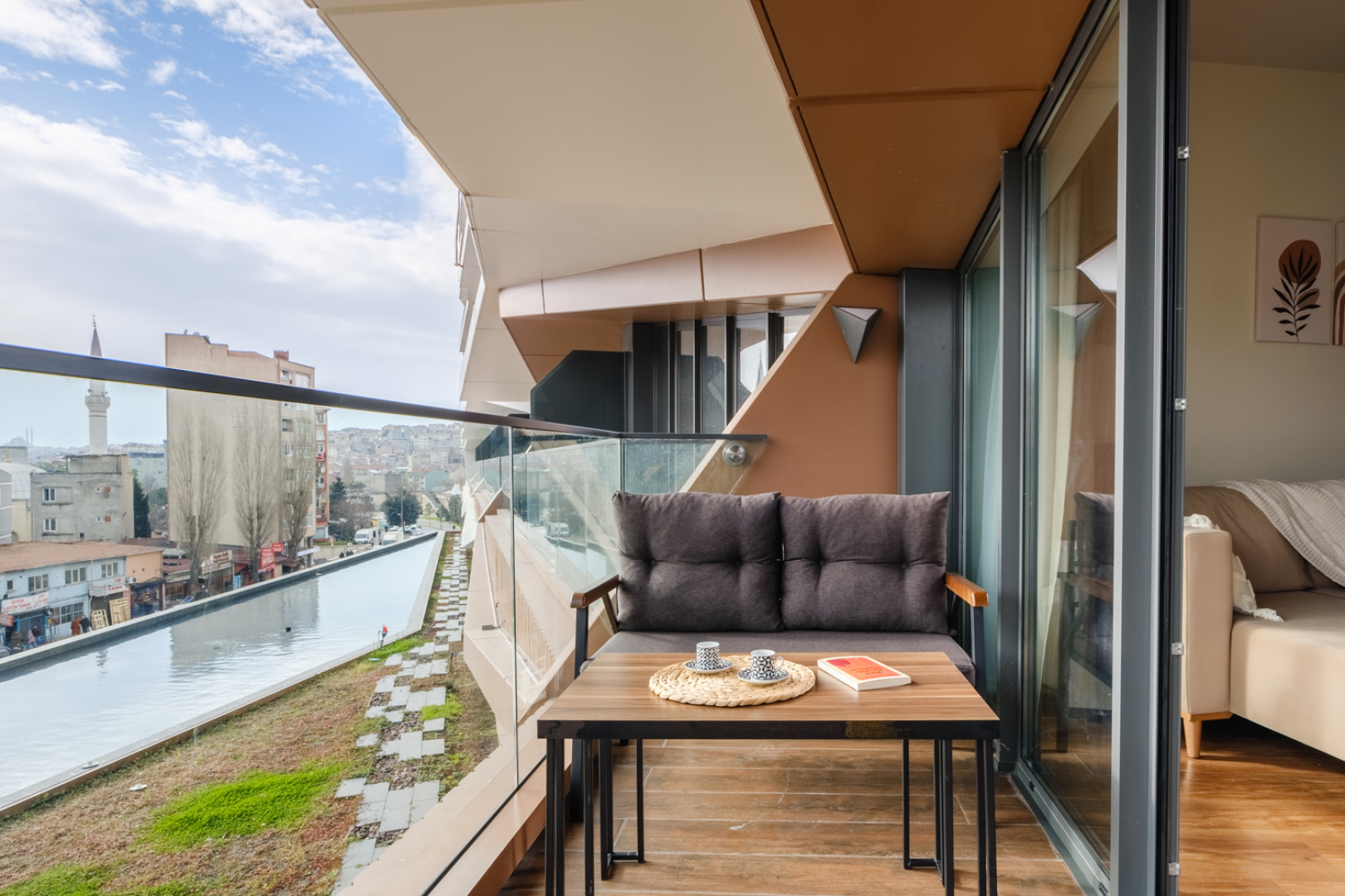 Апартаменты Benesta Residence by Newinn