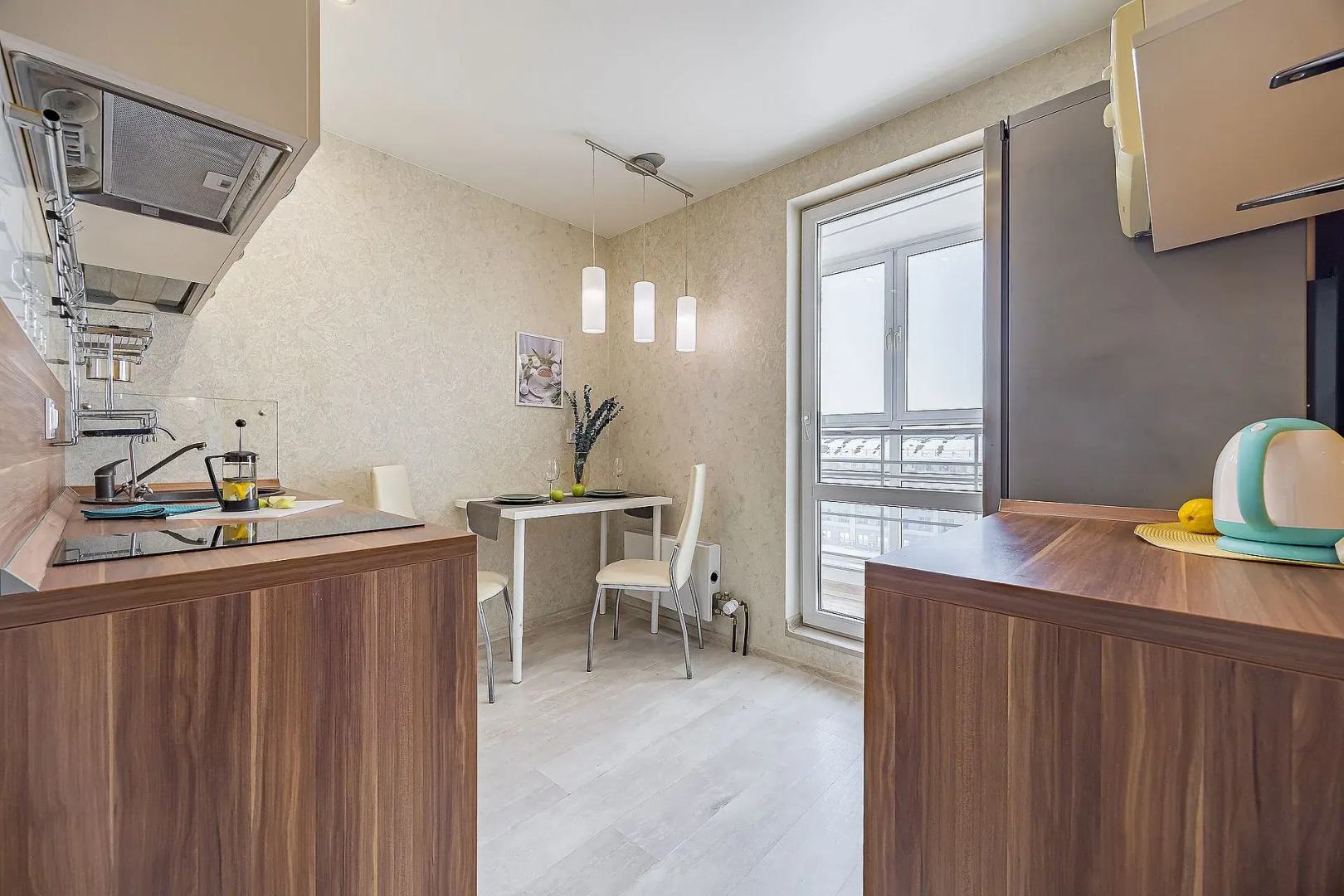 Апартаменты iZi Apart на Московском шоссе рядом ст. Метро  и Ж/Д Вокзал