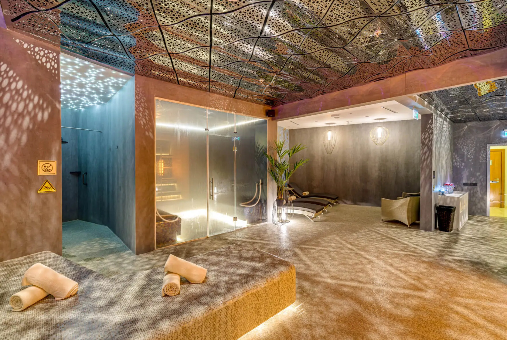 Отель Звёзды Арбата (ранее Мариотт Новый Арбат)