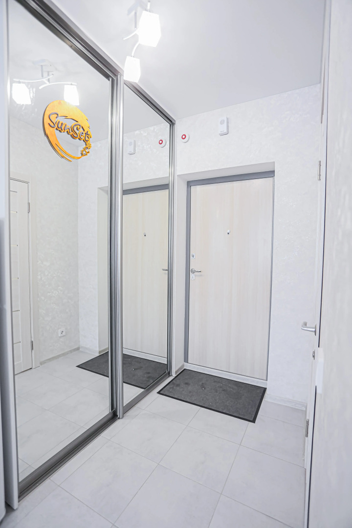 Апартаменты SunSet Радионова 202