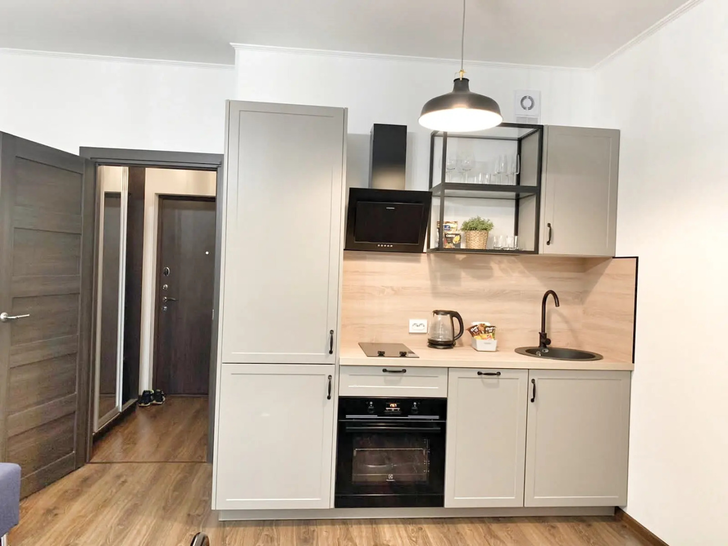 Квартира Loft Studio on Komendantskiy