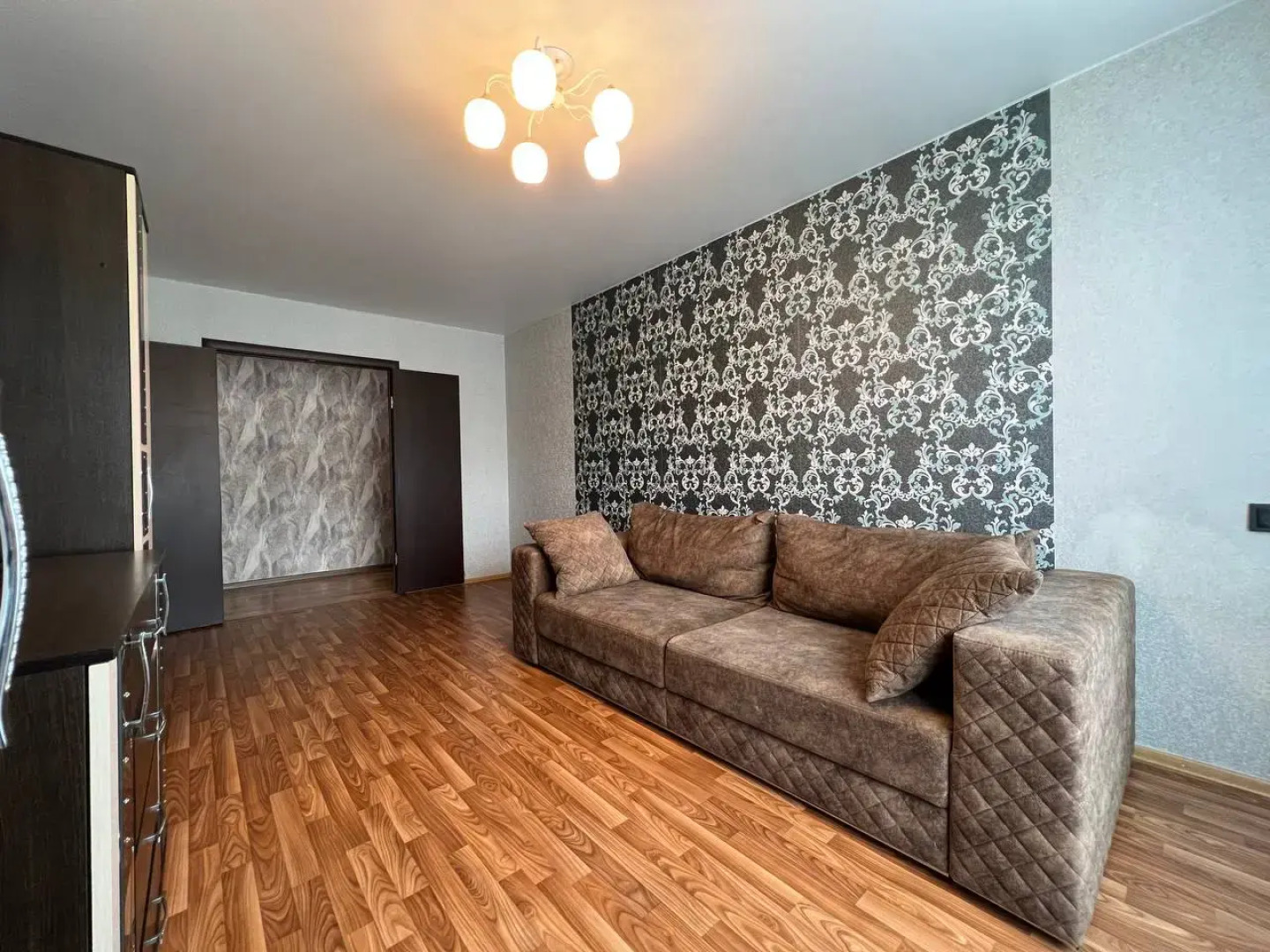 Квартира Трехкомнатная Юбилейная 79