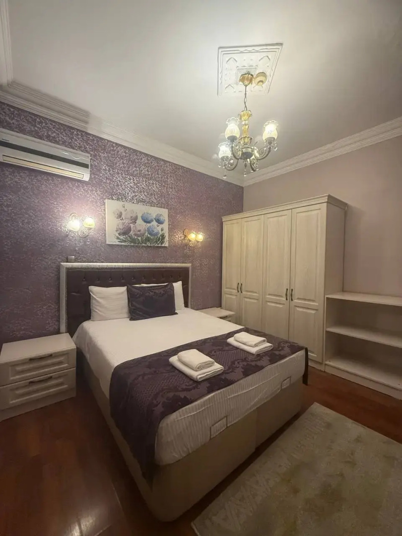 Апартаменты 3BR Flat Old Style 4AC Terrace, Metro