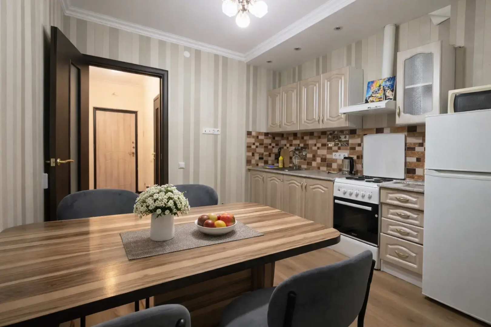 Апартаменты 2-х комн с 2-мя кроватями и 2мя санузлами в центре