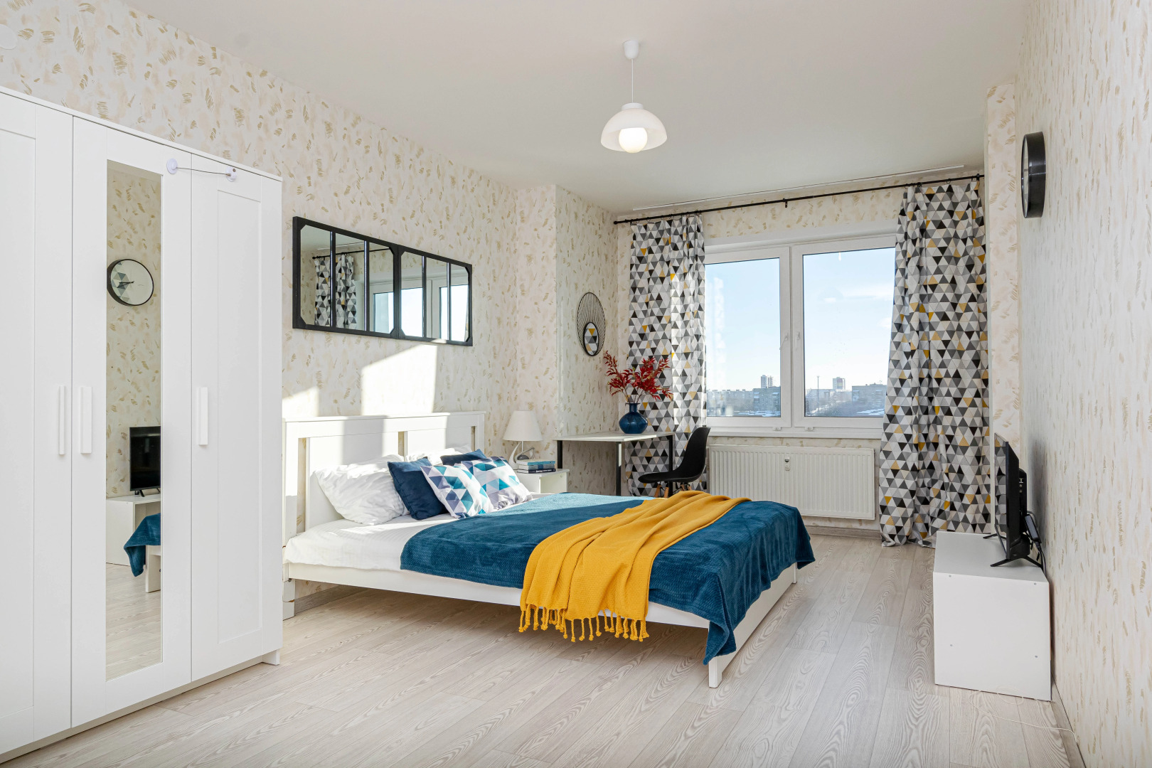 Апартаменты Светлая Уютная Однушка у Комсомольской Площади