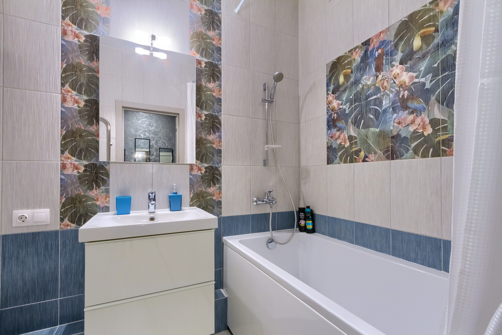 Квартира 2к Andora-apart в центре с видом на город