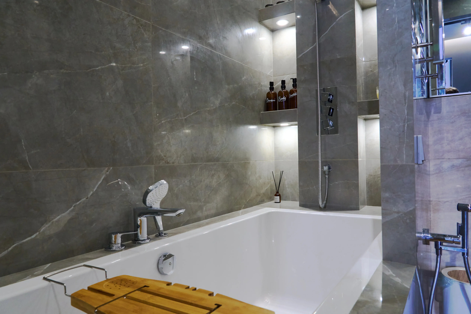 Апартаменты в Центре с Проектором, Компьютером и PS5