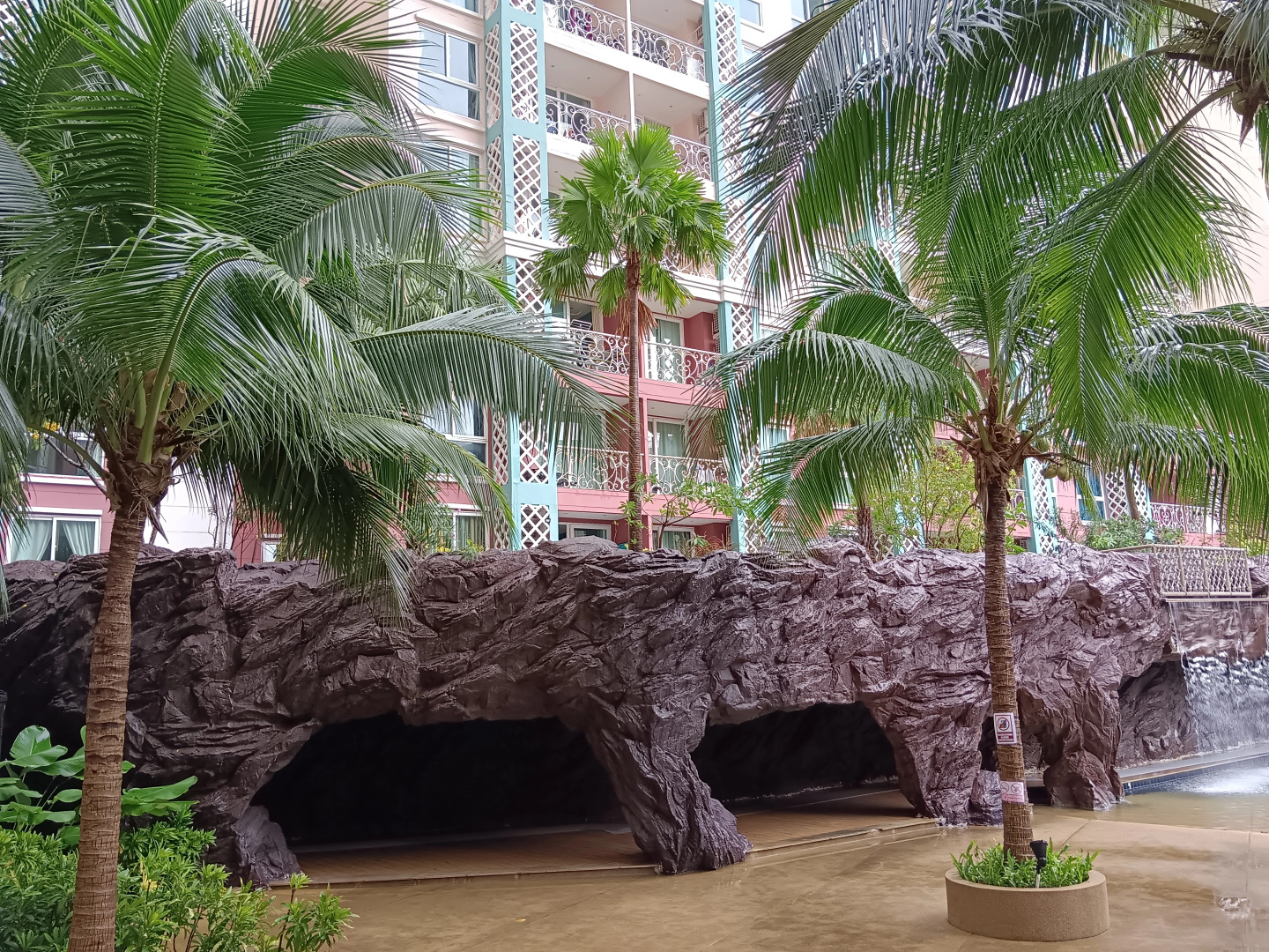 Апартаменты Grande Caribbean Condo