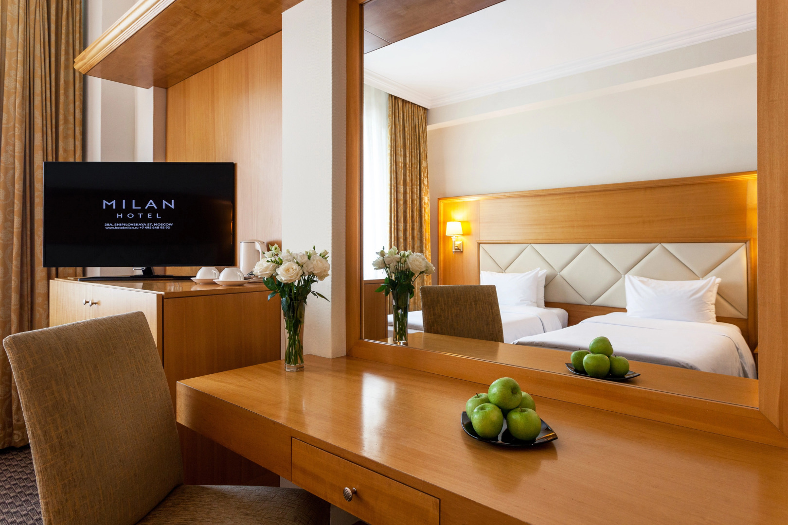 Отель Милан