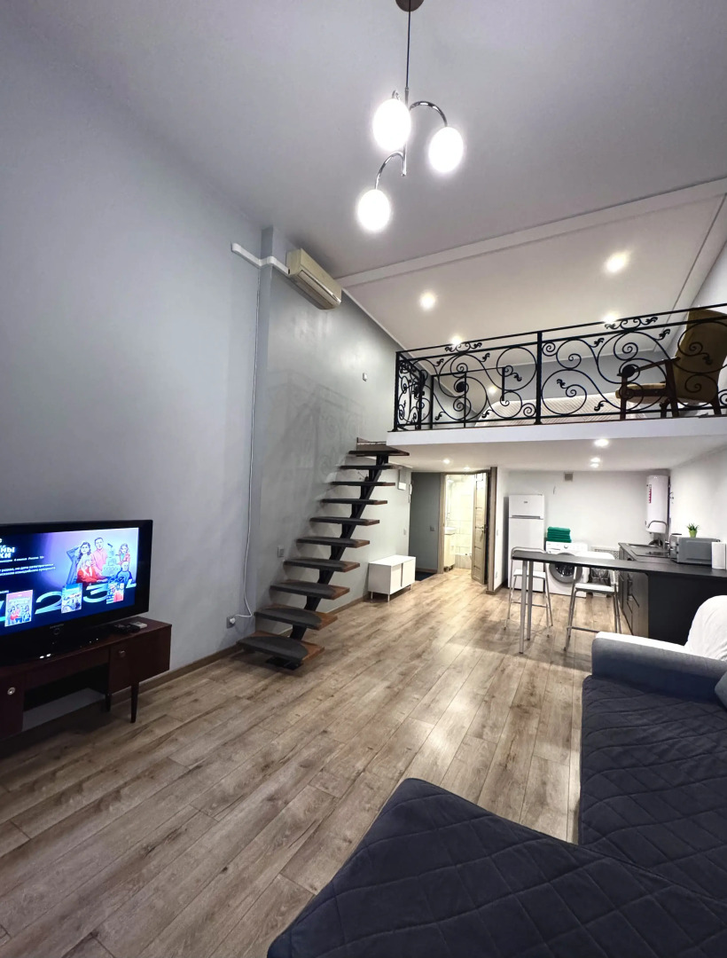Квартира Cтудия Лофт Двухуровневая Yarapartments