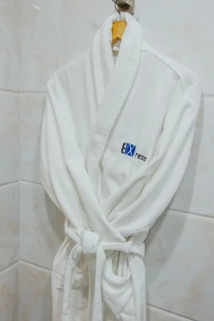 Express City Hotel
