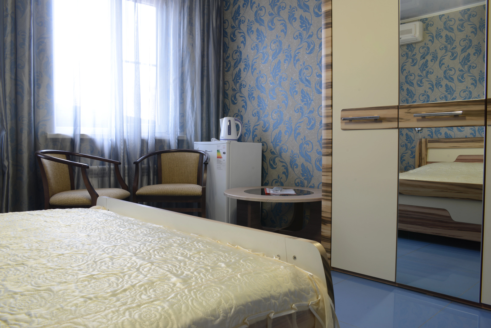 Отель Сафари