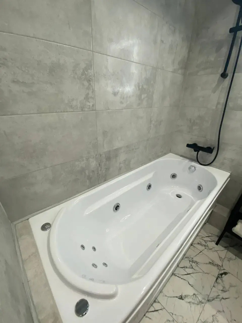 Квартира Тихая Гавань с Джакузи в Центре Индустриального Района