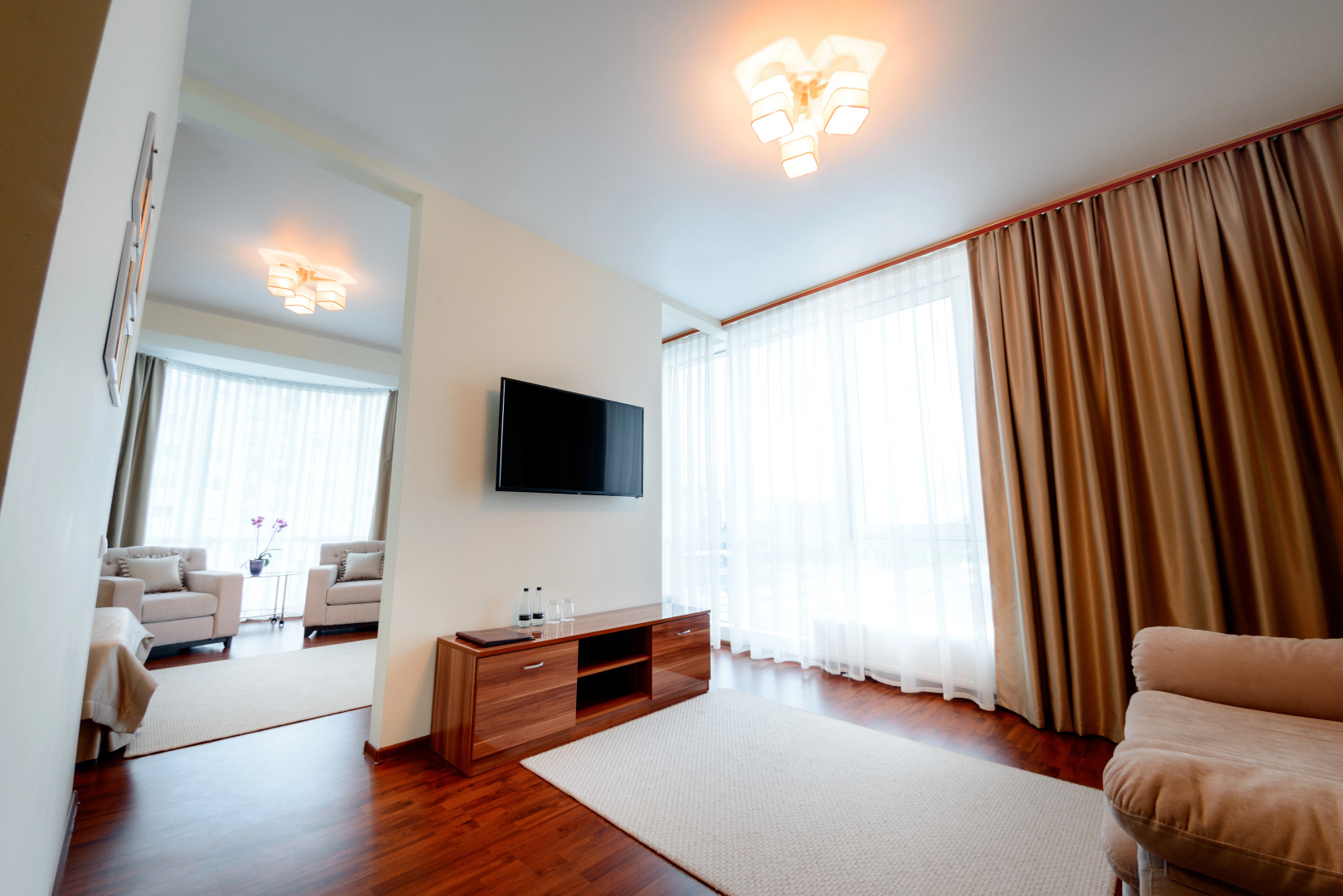 Отель Метрополис