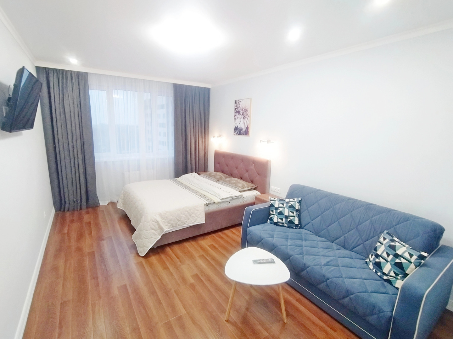 Апартаменты Люкс 2-х комнатные в Центре Новый Дом, 75 м2