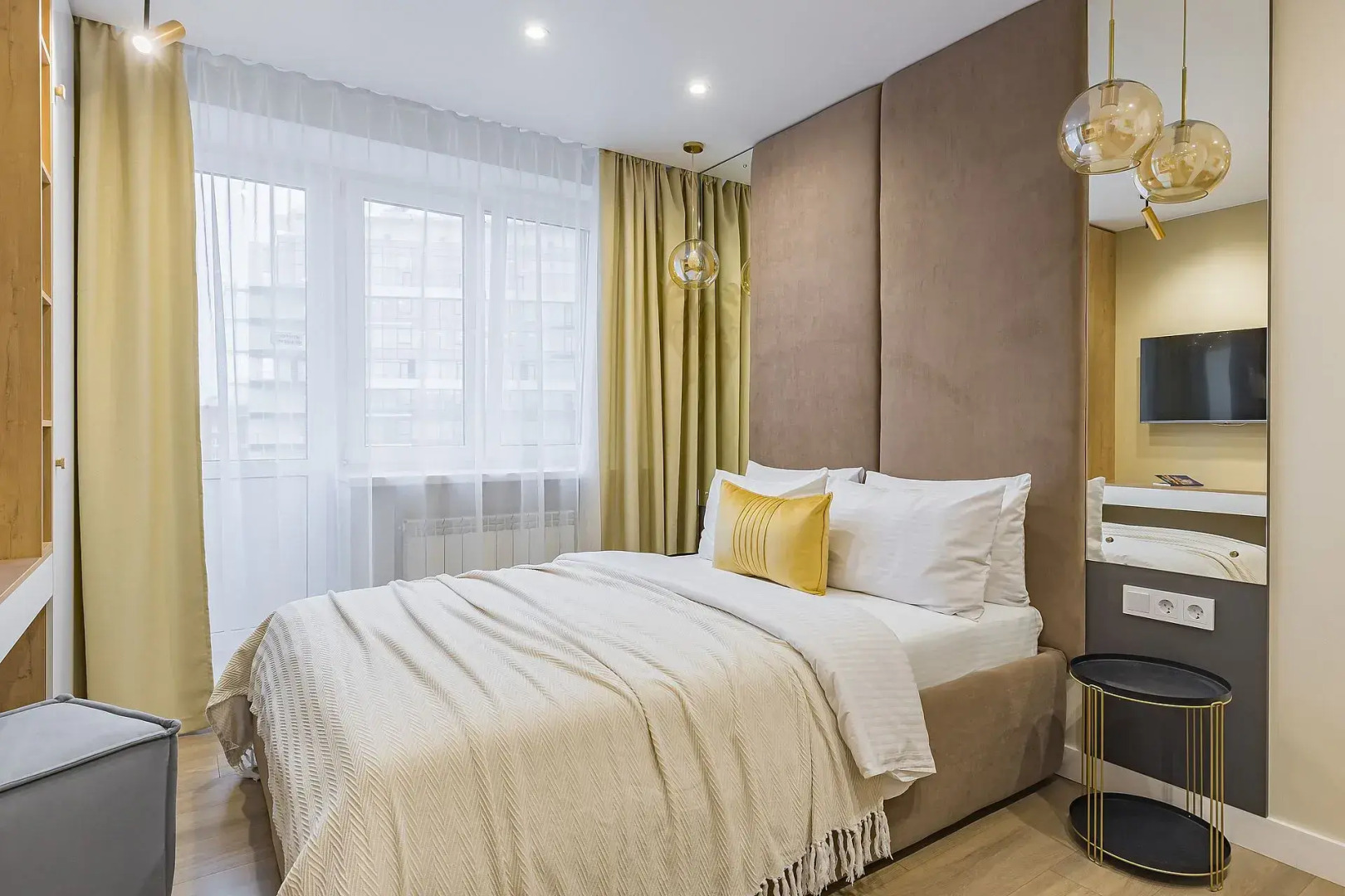 Апартаменты в центре на улице Горького 152а Сова-Дом