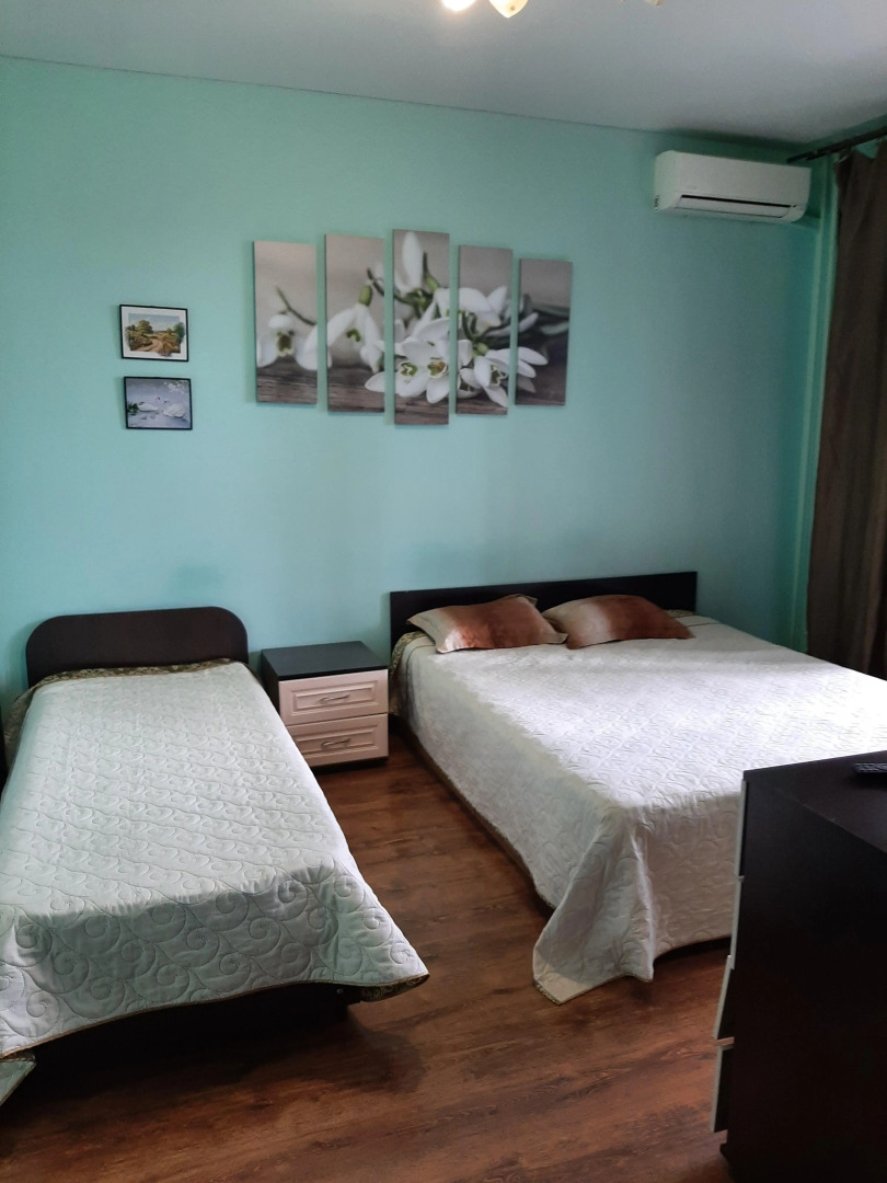 Апартаменты от Людмилы на Революции 1905 года