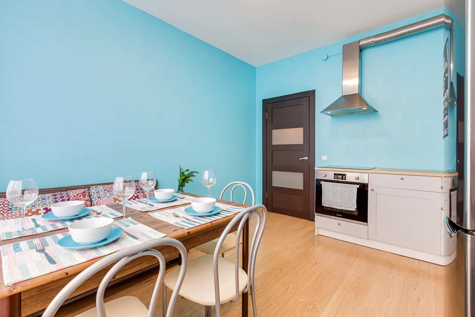 Апартаменты LikeHomeAparts на Европейском