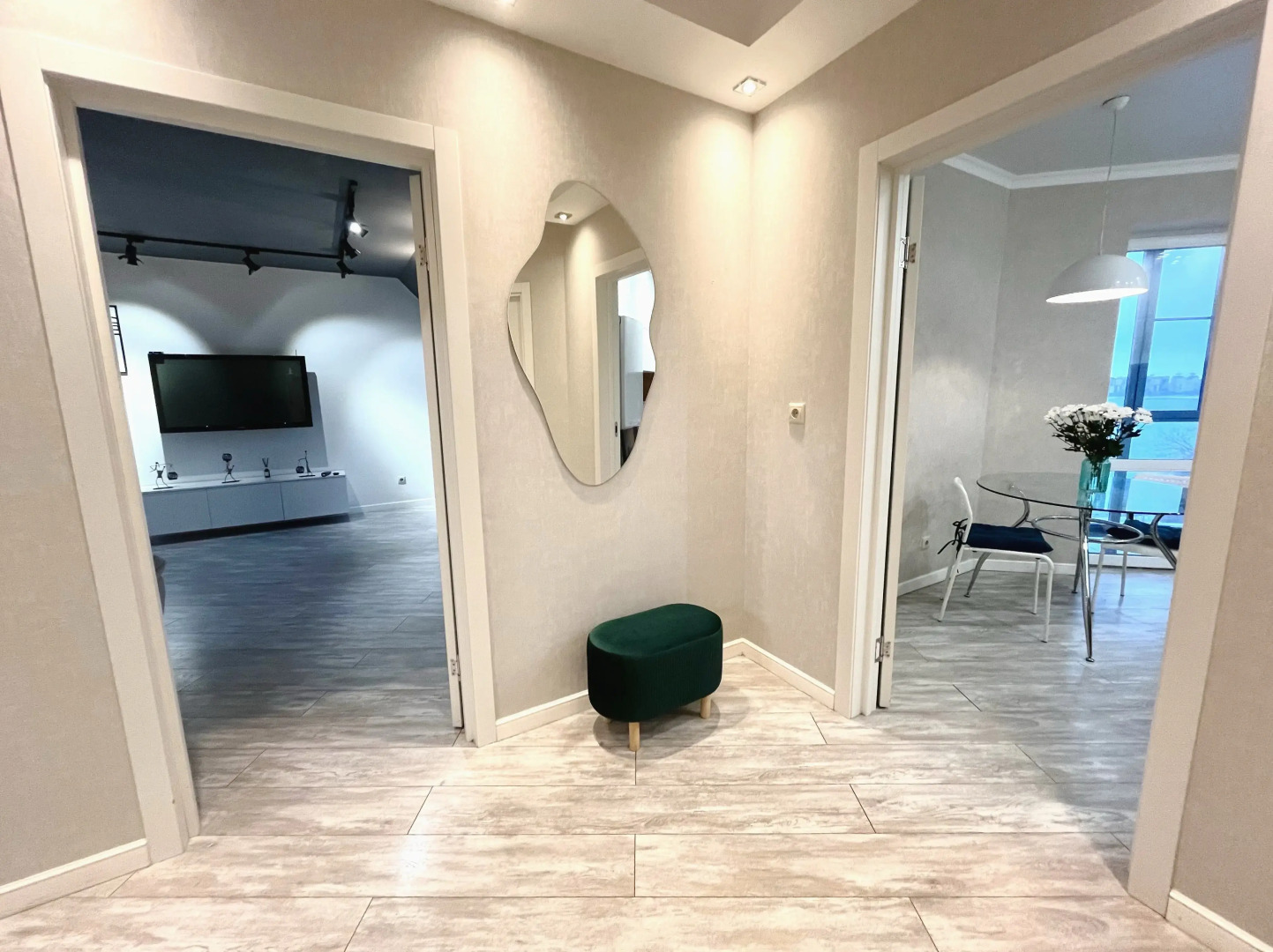 Квартира Неотель мансардная у Чернавского моста, Петровского сквера