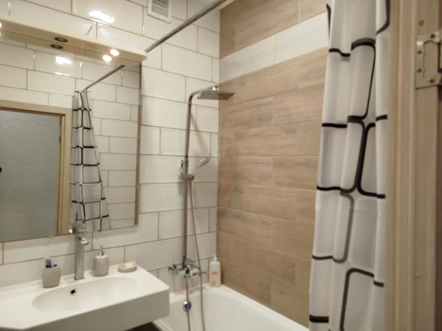 Квартира на Яна Фабрициуса 22