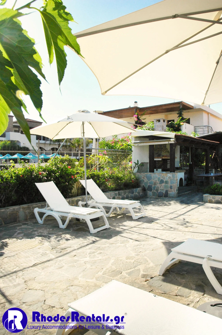 Вилла Pefki Beach Front