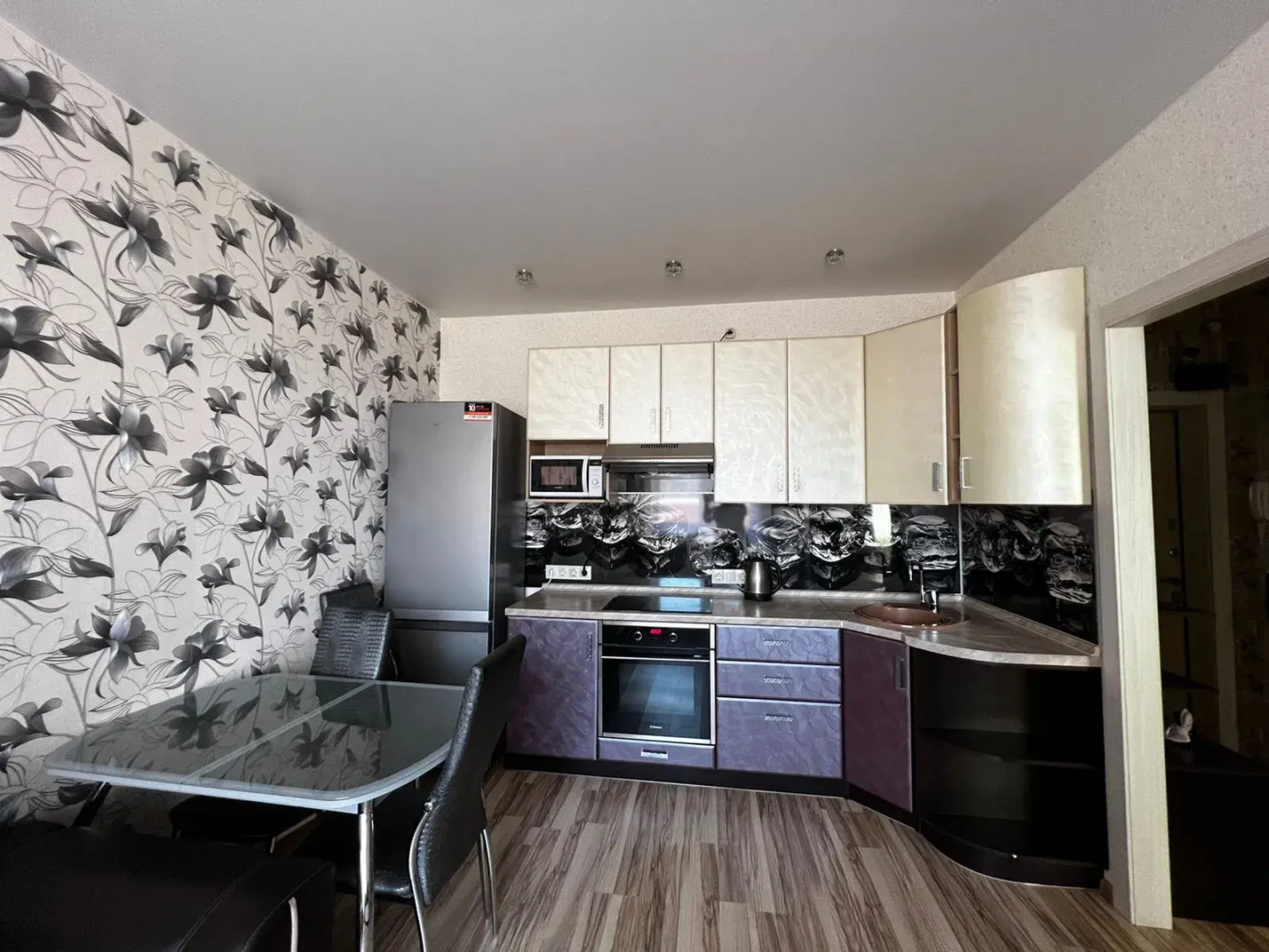 Квартира AlexHome РП Свердловский Строителей 6