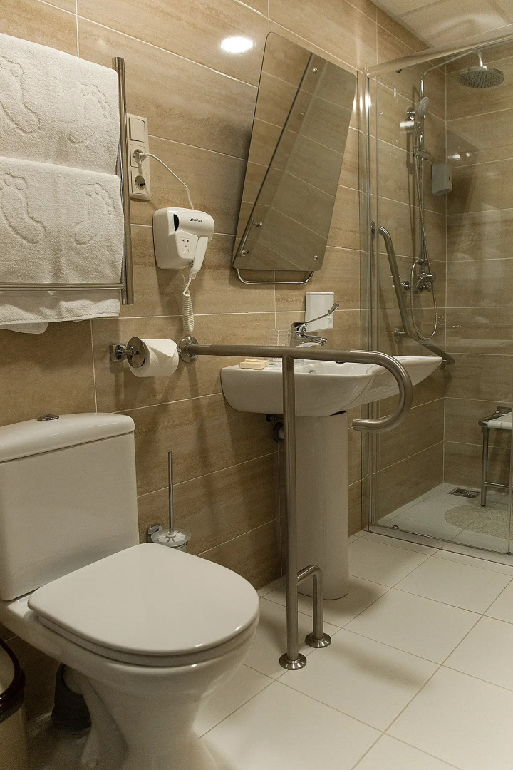 Отель Милот